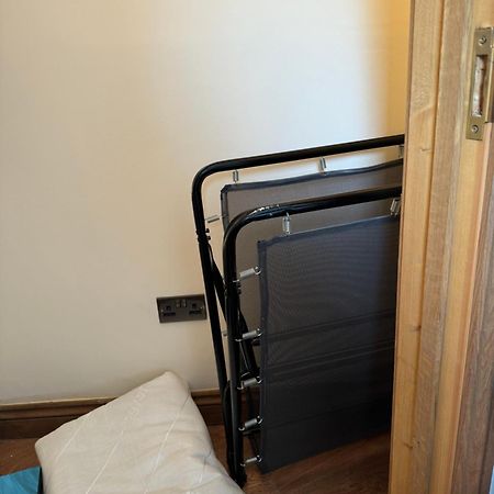 Cozy 1 Bedroom Near City Centre Cardiff Exterior photo